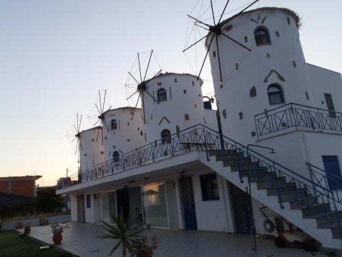 Steni Dirfyos Apartment | Ξενώνες Ανεμόμυλοι - Windmills Hotel