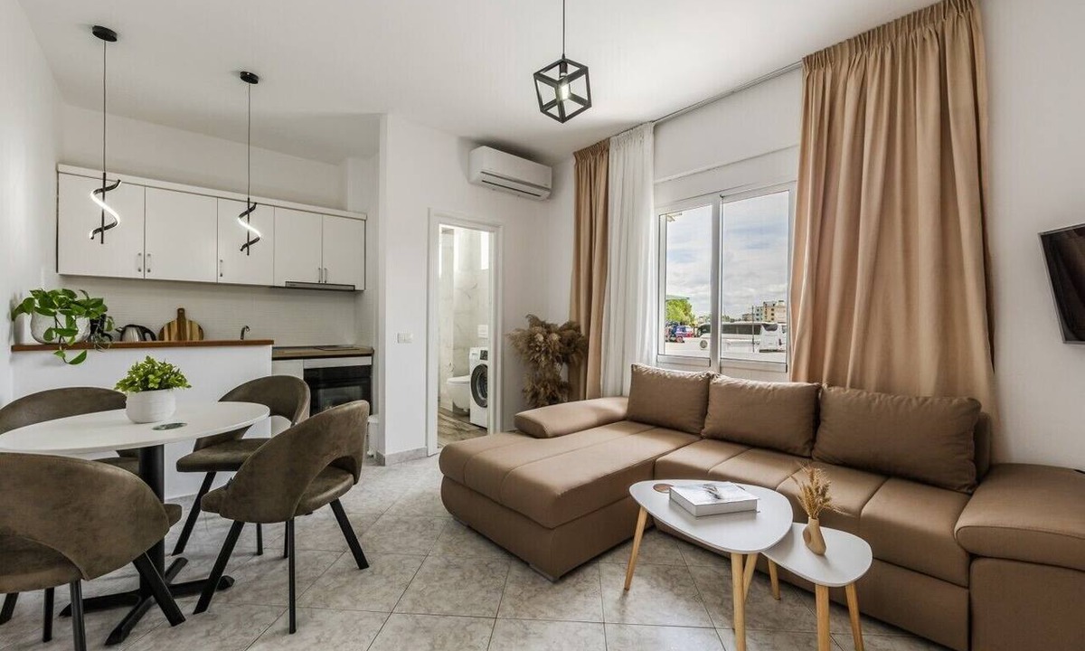 Golem Apartment | 1BR Apartment with Tree Views | Golem by PikHost