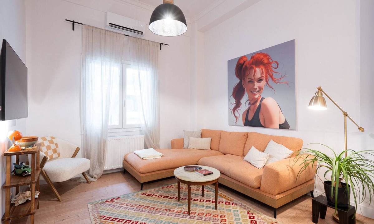 Petralona Apartment | 2BR Greek Home | Private Backyard 20' to Acropolis