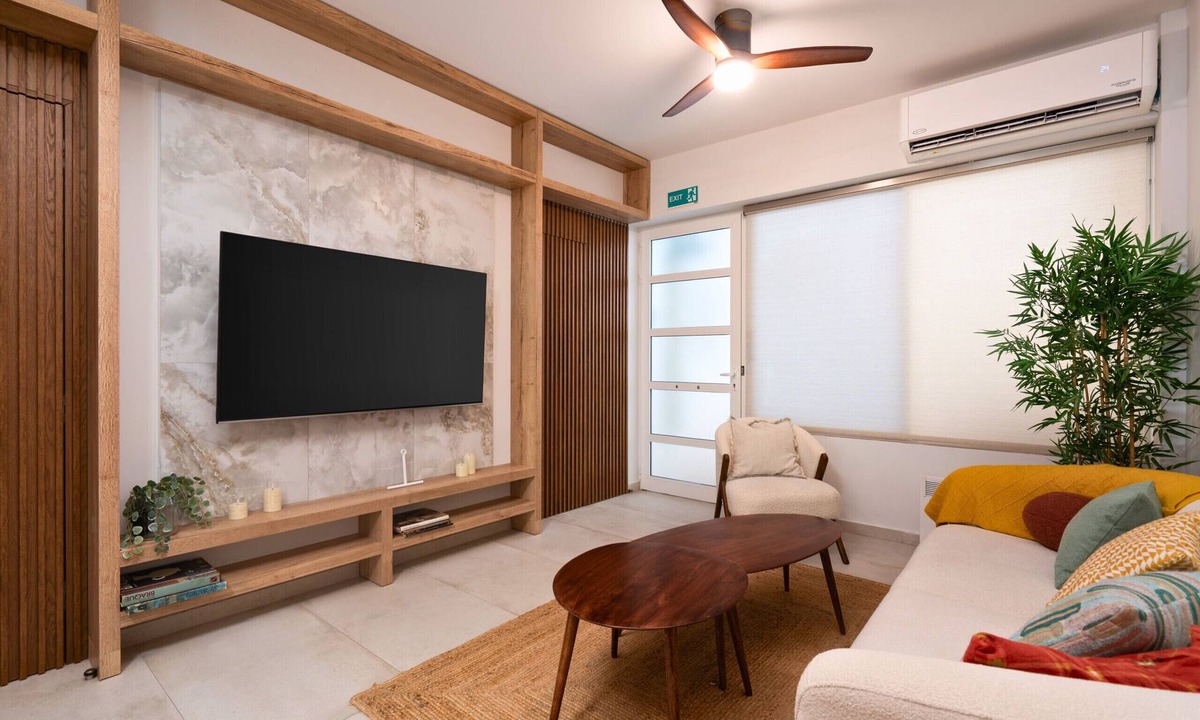 Mets Apartment | 2BR Luxurious Apt in Mets 20' From Acropolis