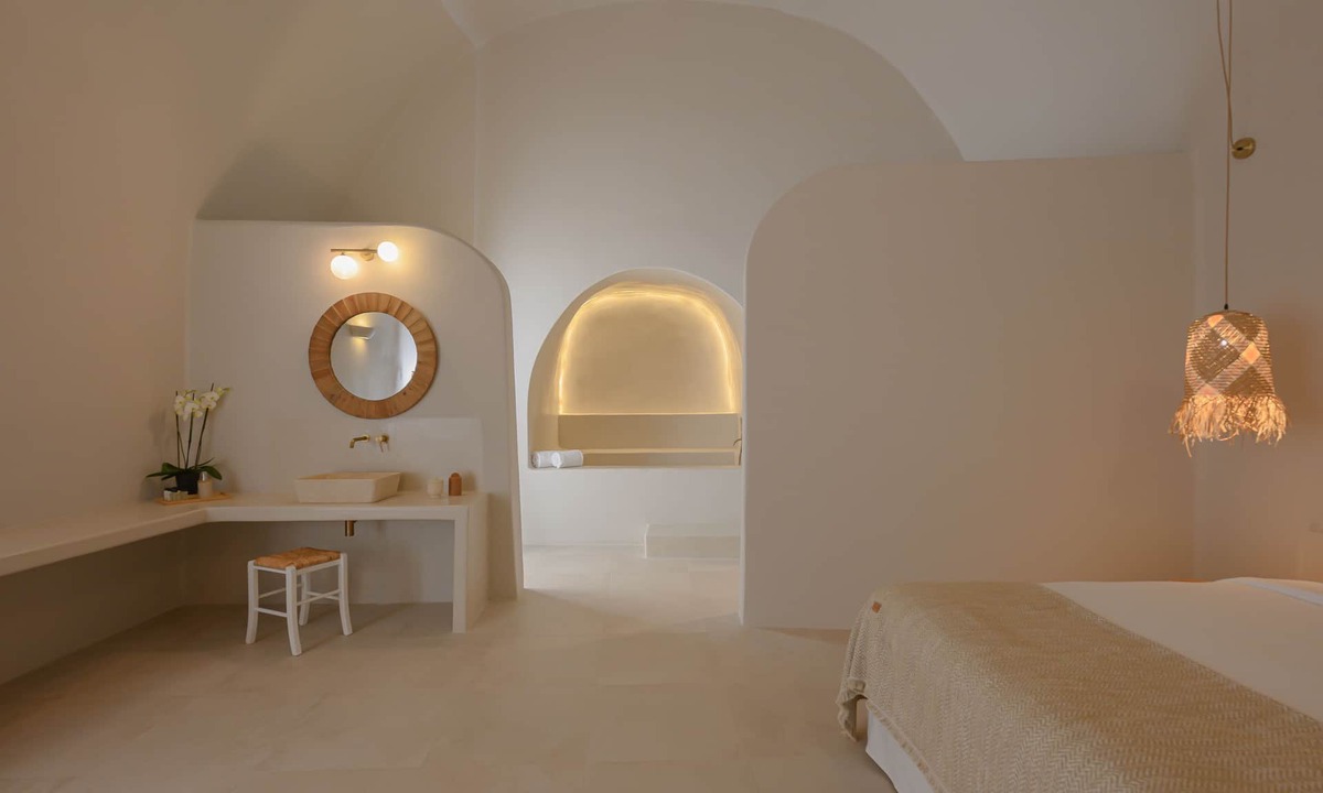 Megalochori Hotel | 3 bedroom Family Cave Apartment with terrace, by Element Suites