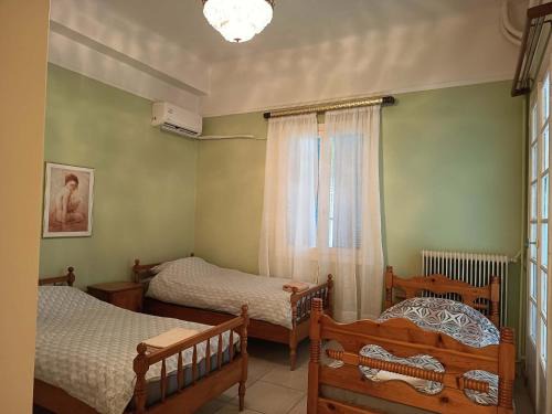 Athens House | 3 beds room with garden 5' from metro