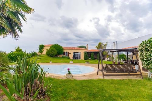 Alexandroupoli Villa | 4 bedroom Luxury Villa with Swimming Pool and Lush Gardens Close to City & Beach