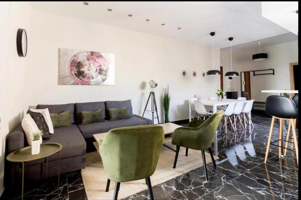 Omonia Apartment | 4 bedroom penthouse in center of Athens