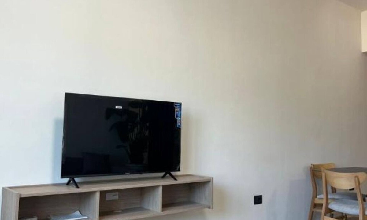Vlore Apartment | 5-minutes to the beach! One-Bedroom Apartment with Balcony and Sea View