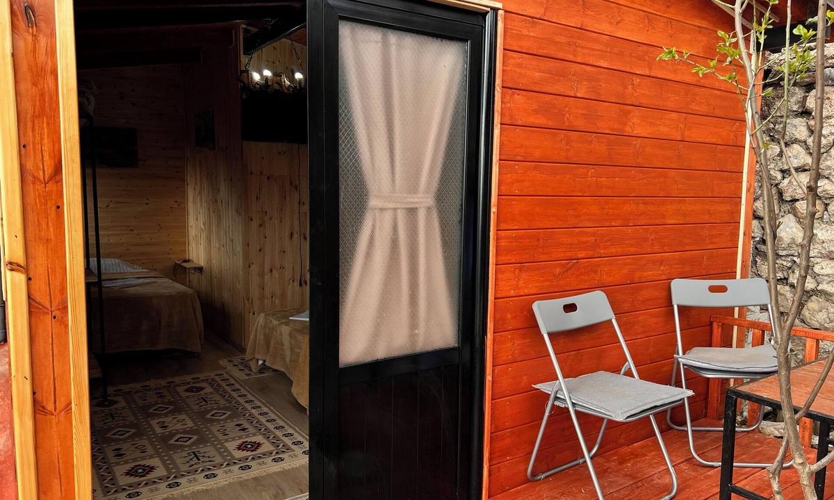 Kruje Hotel | 9-room hotel in beautiful Rruga Kala Kruje with AC, WiFi