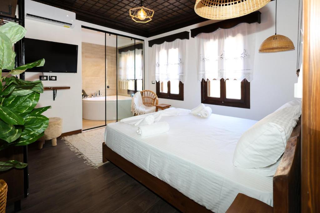 Berat Hotel | Ador Boutique Hotel