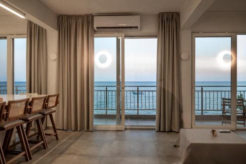 Nea Iraklia Apartment | Aegean Seaview Grand Suite 180 degrees