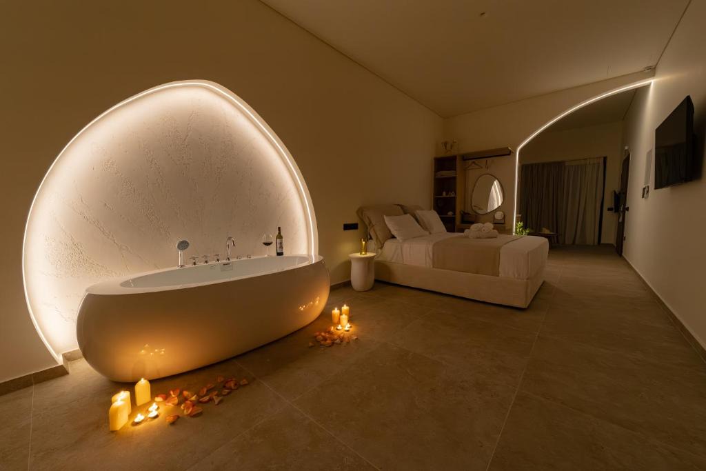 Petroupoli Apartment | Aelia Suite Romantic Jacuzzi Retreat Private Stay