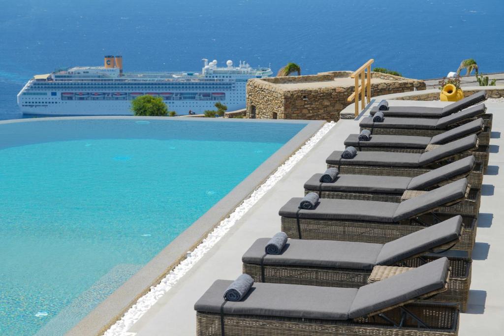 Tourlos Villa | Aether Mykonos 5BR Villa with Serene Port & Town Views
