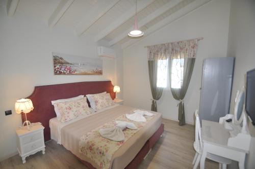 Agios Gordios Apartment | Agios Gordios Stevens on the hill
