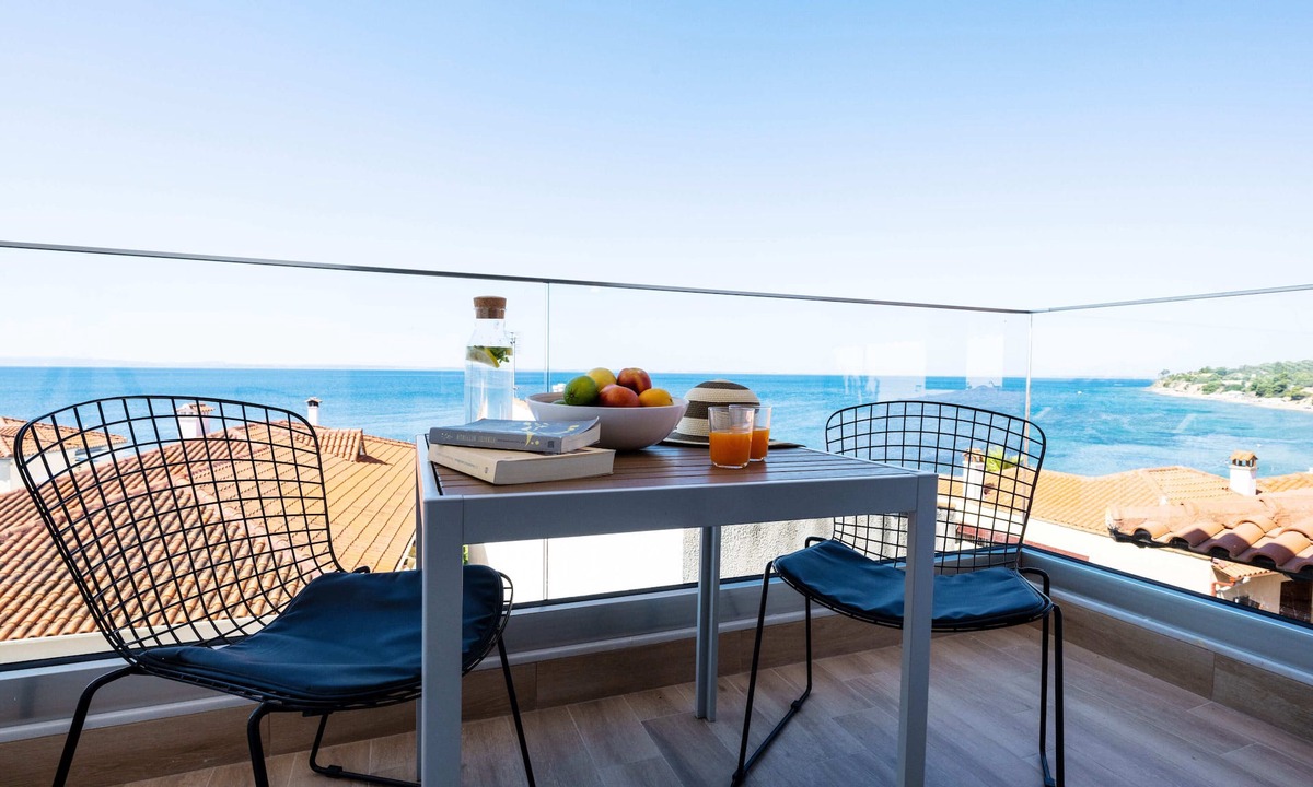 Psakoudia House | Aiora Suites