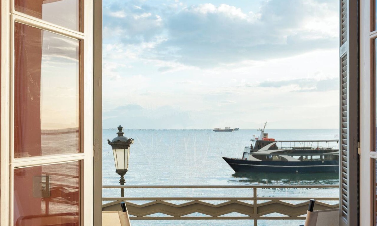 Thessaloniki City Centre Apartment | AiR Waterfront Nikis Apartment