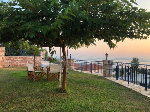Pylos-Nestoras House | Akritochori house with great view