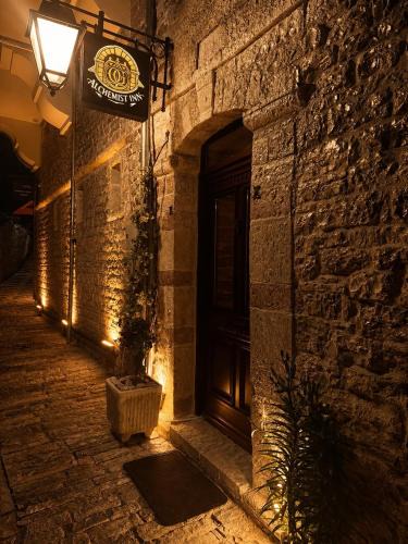 Gjirokaster Hotel | Alchemist Inn