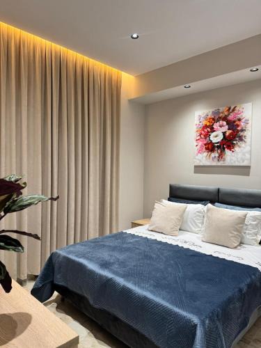 Mbrostar-Urë House | Alesia's Guesthouse