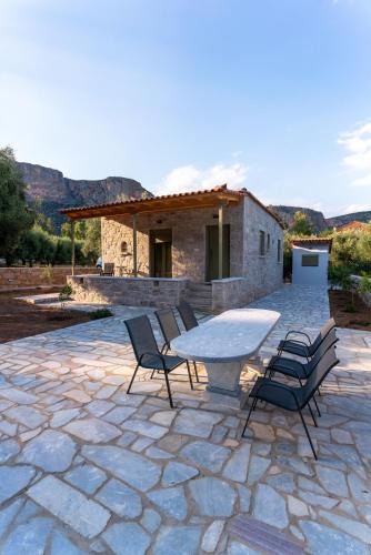 Leonidio Villa | Alex Stone Villa