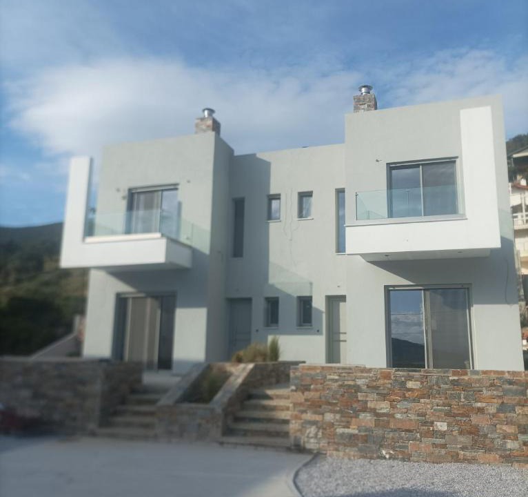 Kymi-Aliveri House | Almira Suites by the sea 3