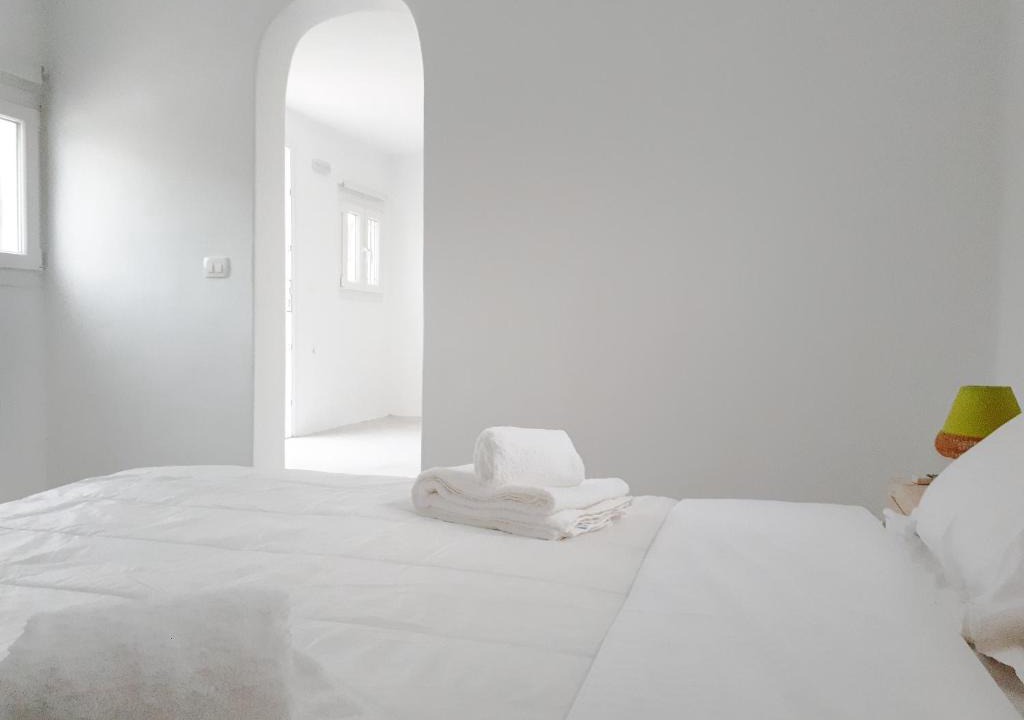 Vlychada Apartment | Almond Deluxe Suite