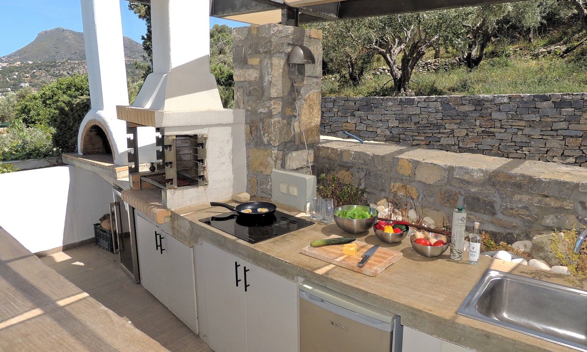 Almyrida Villa | Almyrida Panorama Villa. Incredible villa, sea views, 13m pool, walk to beach.