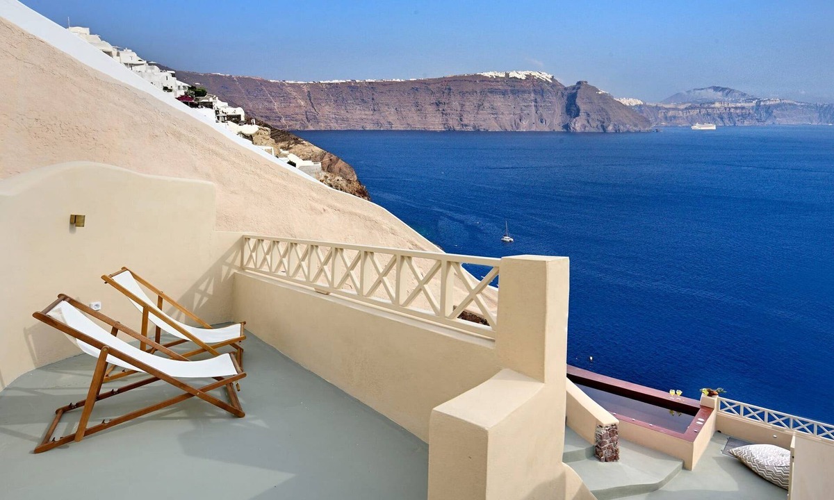 Oia Villa | Amazing Santorini Villa | 1 Bedroom Suite | Breath-taking Sea Views | Oia
