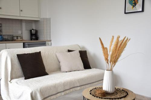 Kavousi Apartment | Amelia