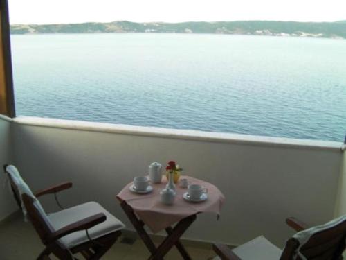 Aristotelis Hotel | Ammouliani Hotel