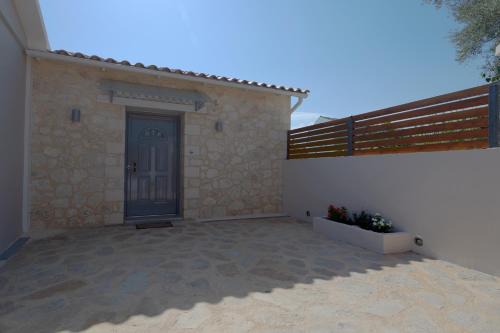 Yenion Villa | Amoroza Villa