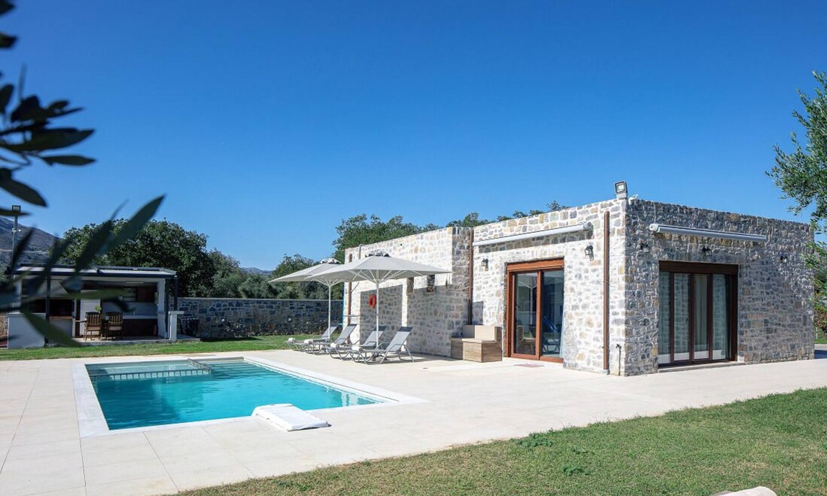 Monopari Villa | Ampelonas Residences - Liatiko, nature-inspired retreats!