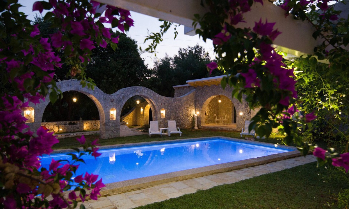 Agios Markos Cottage | An old olive press villa with breathtaking panoramic views