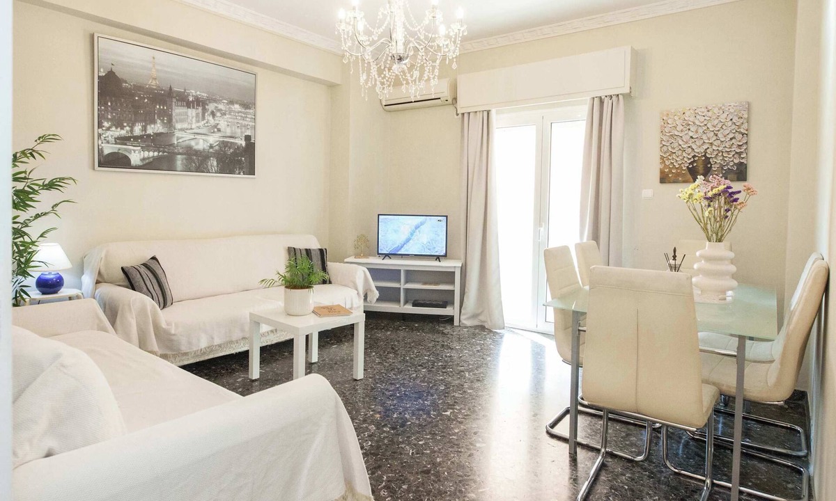 Keratsini-Drapetsona Apartment | Anaris 2 Bd Balcony Hidden Gem in Drapetsona