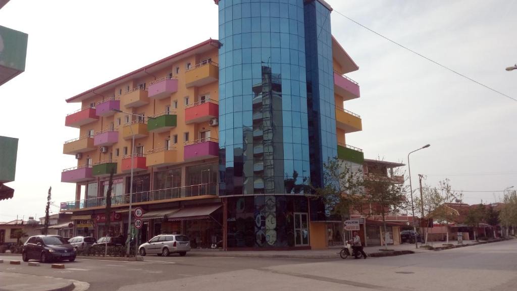 Divjake Hotel | Andrea Bashuri