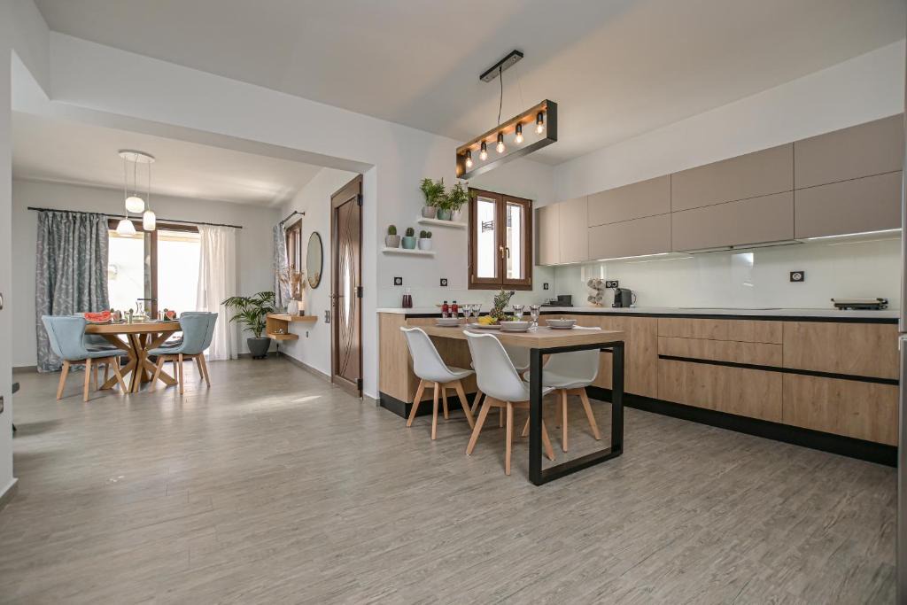 Naxos Town House | Angel's Luxury Apartment