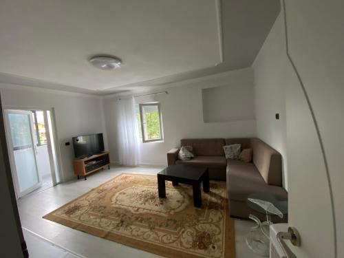 Kukes Apartment | Apartament me qera 2+1