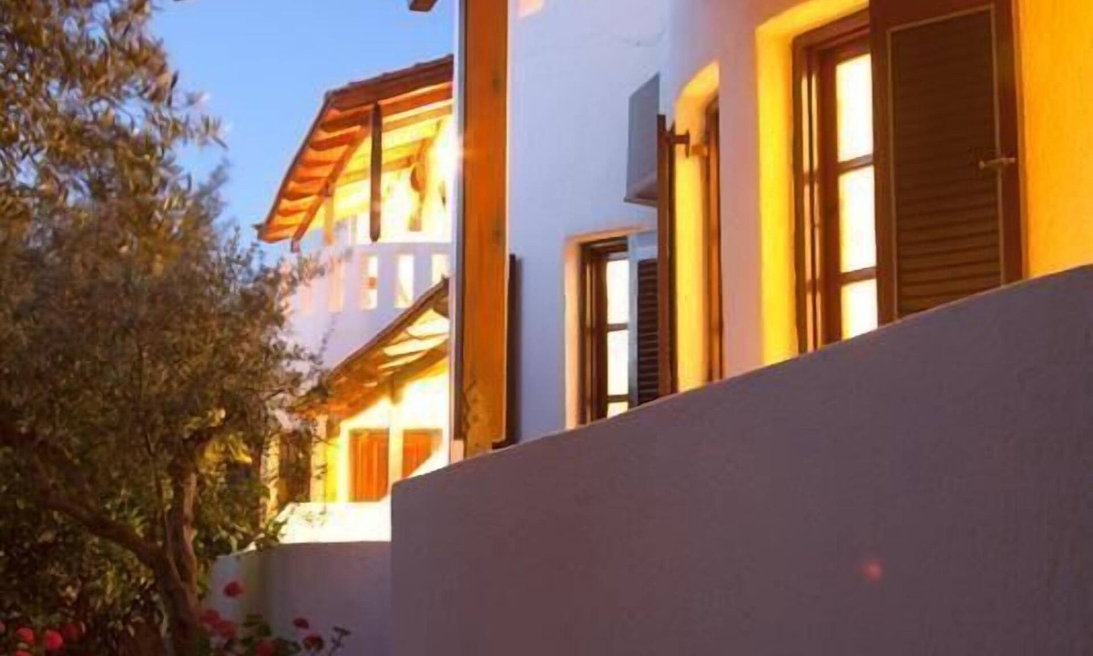 Istron Apartment | Apartment in Istro with Generous Terrace