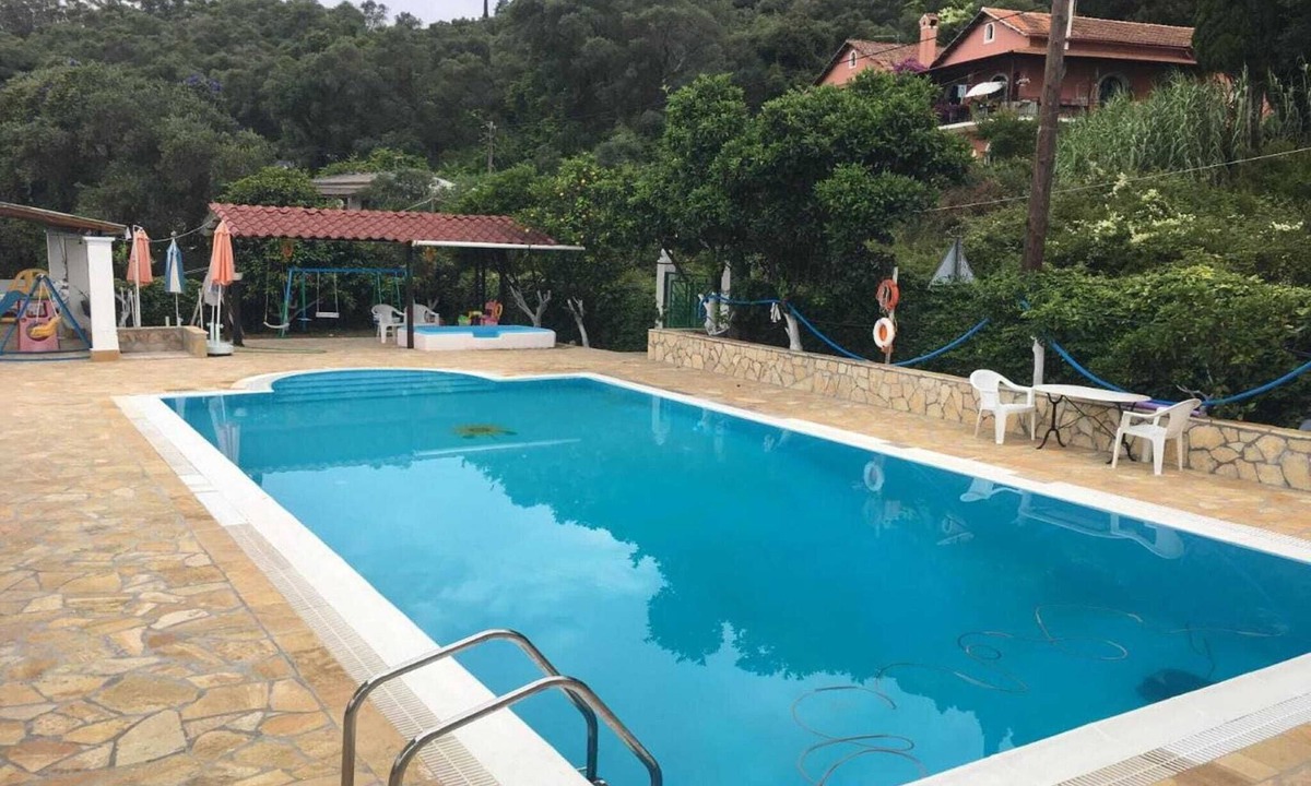Dafnata Apartment | Apartment in Mpenitses with Sea Views