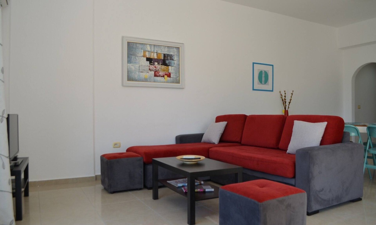 Qender Apartment | Apartment in Saranda with Sea Views