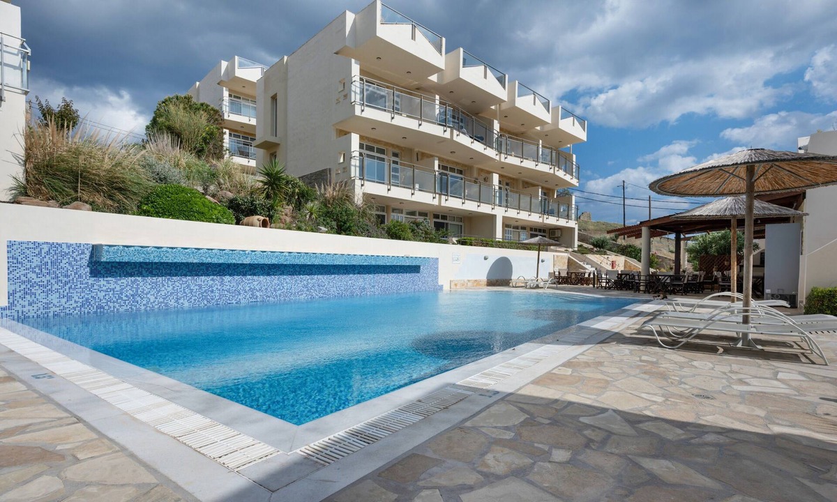 Makry Gialos Apartment | Apartment with Sea View Close to the Beach