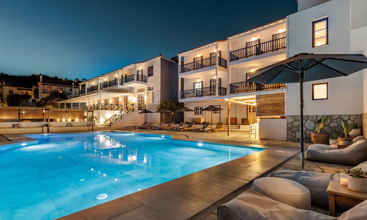 Skopelos Town Hotel | Aperitton