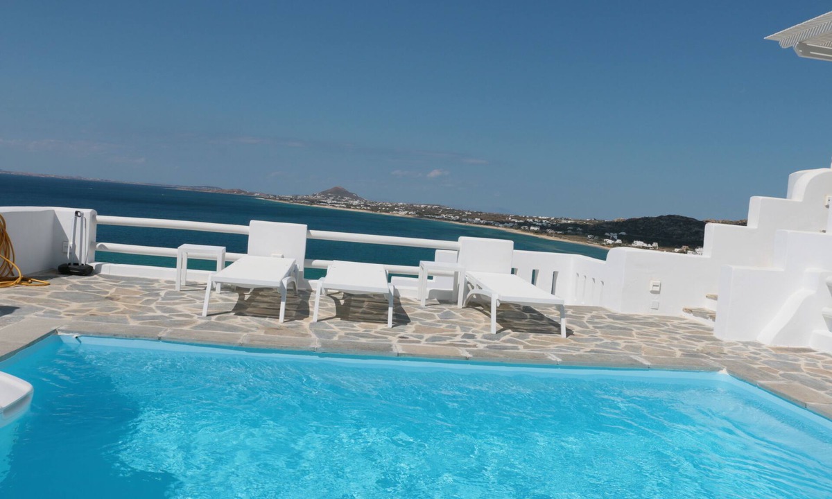 Mikri Vigla Villa | Apricot and Sea Naxos Eye Maisonette semi private pool