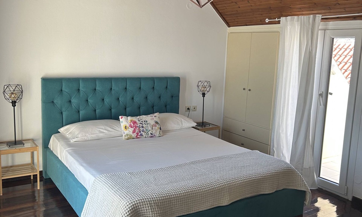 Argostoli Town Hotel | Argostoli 2 Bedroom Sea View Apartment