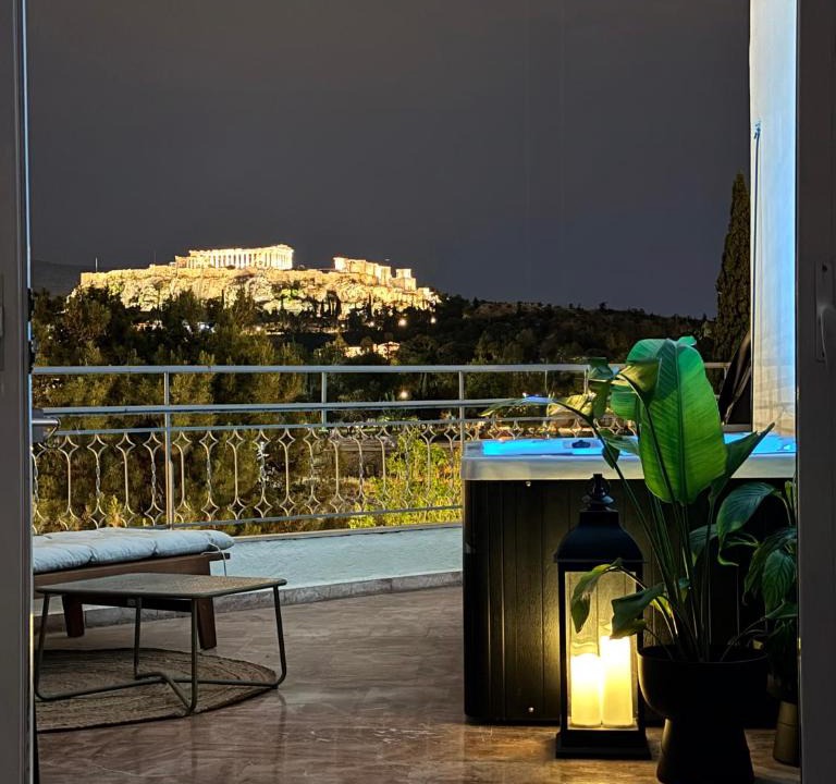 Kerameikos Apartment | Artful Parthenon View