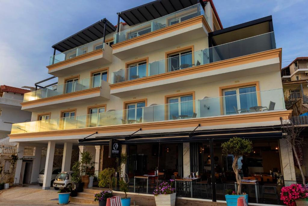Himare Hotel | ARXONTIKO
