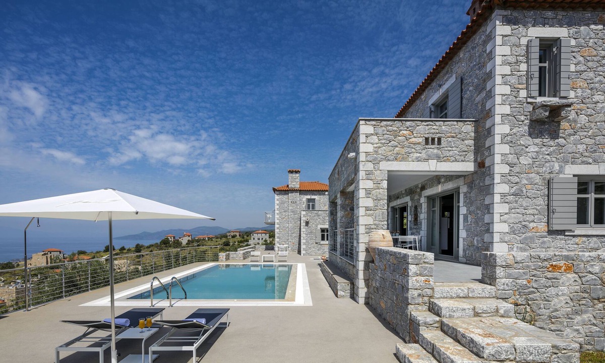 Lefktron Villa | Asanti Villas 1 - Luxurious Simplicity