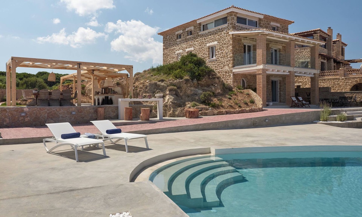 Vasilikos Villa | Astarte Villas - Arismari Beach Front Villa K3