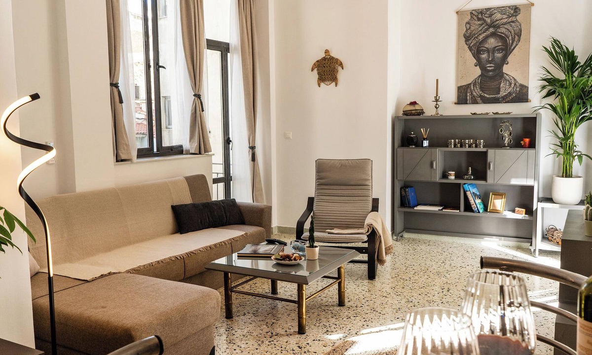 Omonia Apartment | Athens Center Apartment near Metro & Attractions