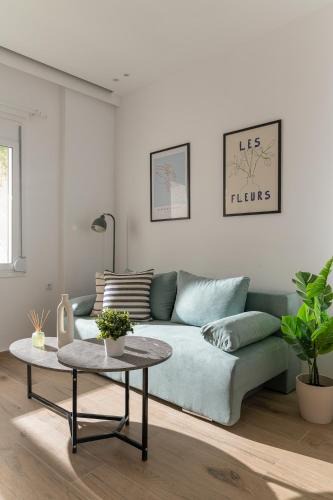 Platia Viktorias Apartment | Athens Urban Vibes 2 Backyard Bliss Patio