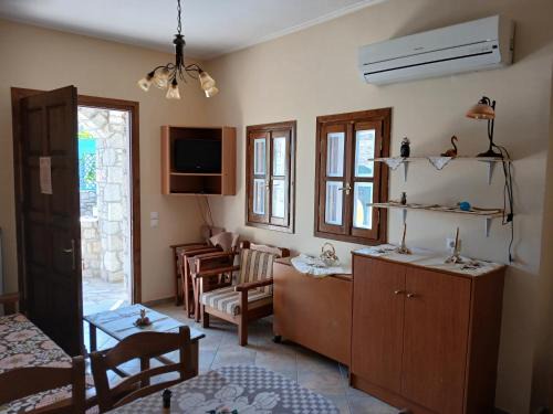 Avgonima House | Avgonima Family's Rooms ll