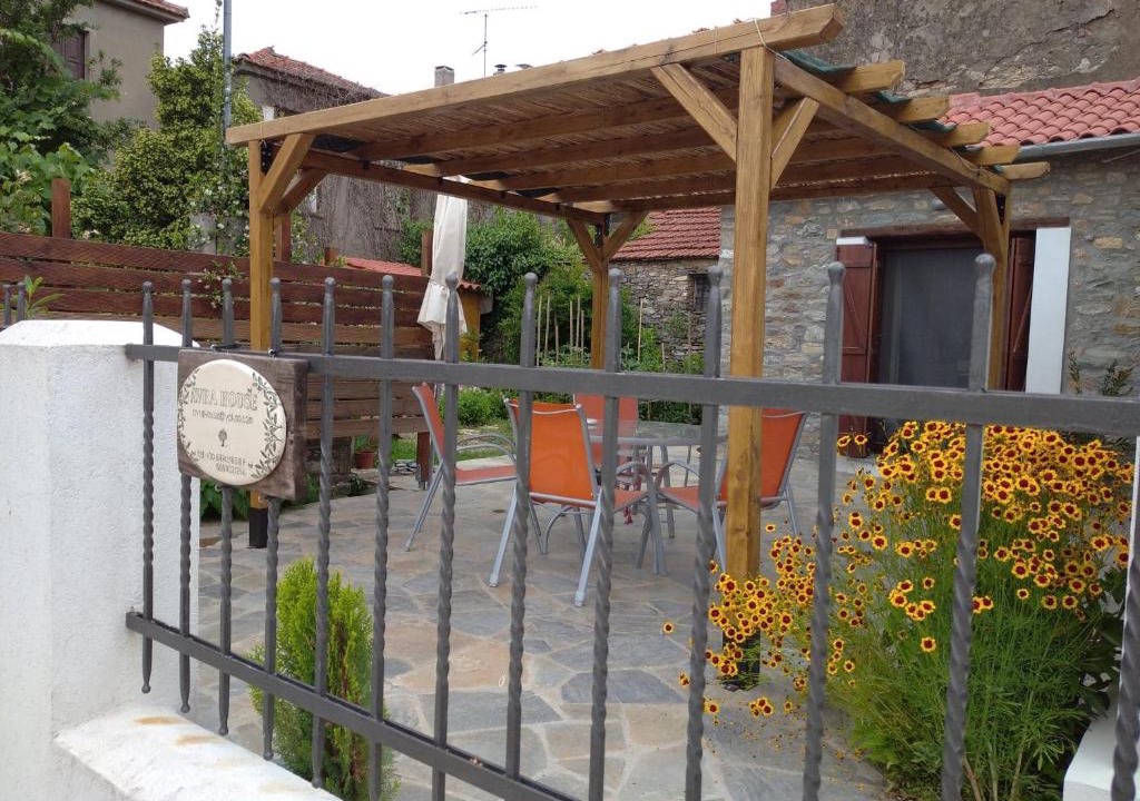 Argalasti House | Avra House in Argalasti