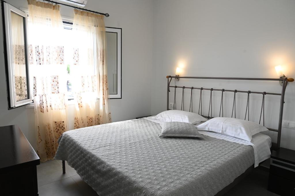 Porto Heli House | Avra Port House